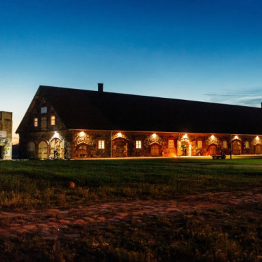 Folk House